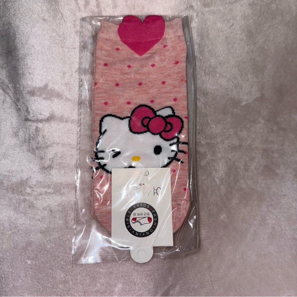 ✨✨5/$10✨✨ Hello Kitty Pink Socks size 5-7 New